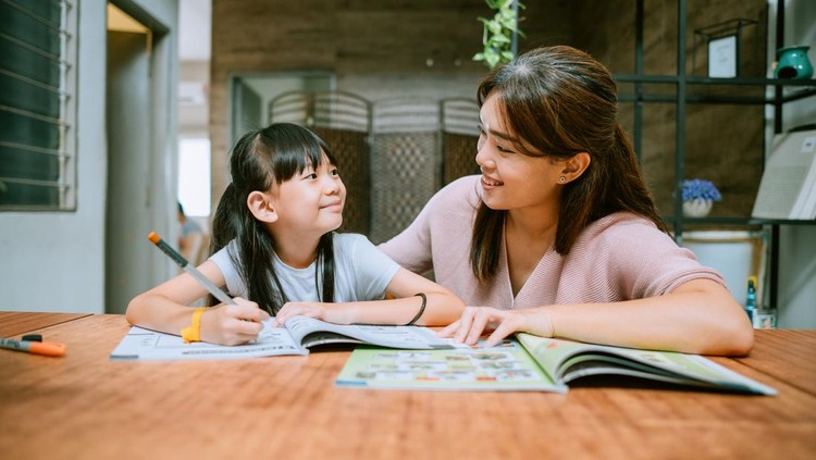 Ilustrasi Melatih Fokus Anak Ilustrasi Melatih Fokus Anak