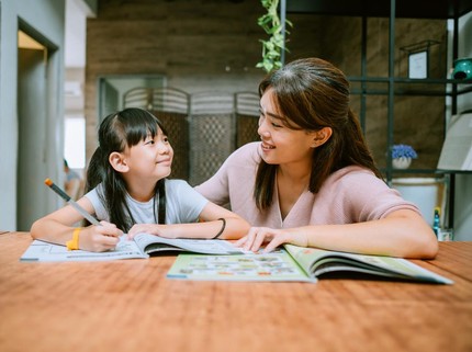 Ternyata Orang Tua Cenderung Lebih Sayang Anak Perempuan, Ini Kata Studi