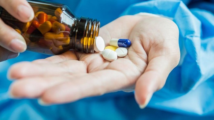 Hati-Hati, Ada 5 Makanan yang Tidak Boleh Dikonsumsi dengan Obat Tertentu! Apa Saja?