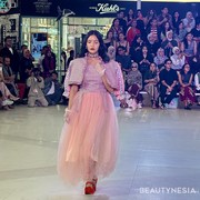 Potret Koleksi 'Nona Lisa', Kolaborasi Cita Tenun Indonesia dan Qanagara di Fashion Nation 2024