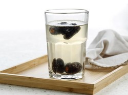 Jika Rutin Minum Air Kurma, Ini 4 Manfaat Sehat yang Didapat!