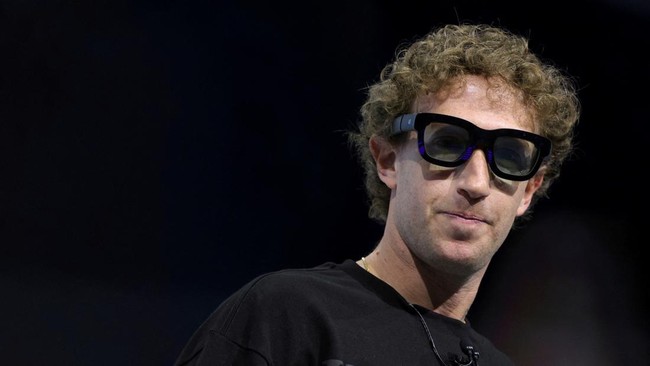 CEO Meta Mark Zuckerberg mengkritik keras Apple karena dinilai kurang inovasi dan menyebutnya sebagai perusahaan tukang peras.