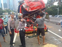 5 Fakta Kecelakaan Maut di Tol Dalkot Gara-gara Truk Gagal Nanjak