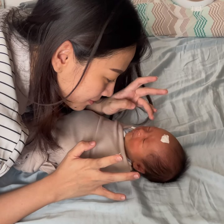 <p>Banyak netizen yang ikut berbahagia dengan pertumbuhan Jayden. Mereka pun berdoa akan Jayden mengikuti jejak sang Ayah menjadi atlet dunia. (Foto: Instagram: @shanju)</p>