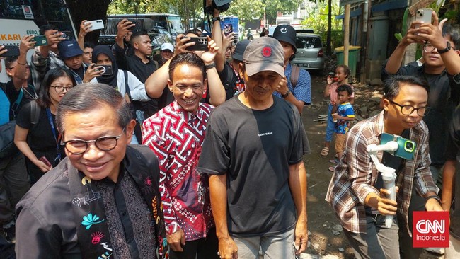 Charta Politika Indonesia mencatat ada tren kenaikan elektabilitas pasangan calon Gubernur dan calon Wakil Gubernur Jakarta Pramono Anung-Rano Karno.
