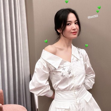 Rayakan Ulang Tahun, Song Hye Kyo Pamer Momen Kedekatan dengan Suzy