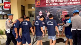 VIDEO: Polisi Tangkap 6 Pelaku Kerusuhan Usai Laga Persib Vs Persija
