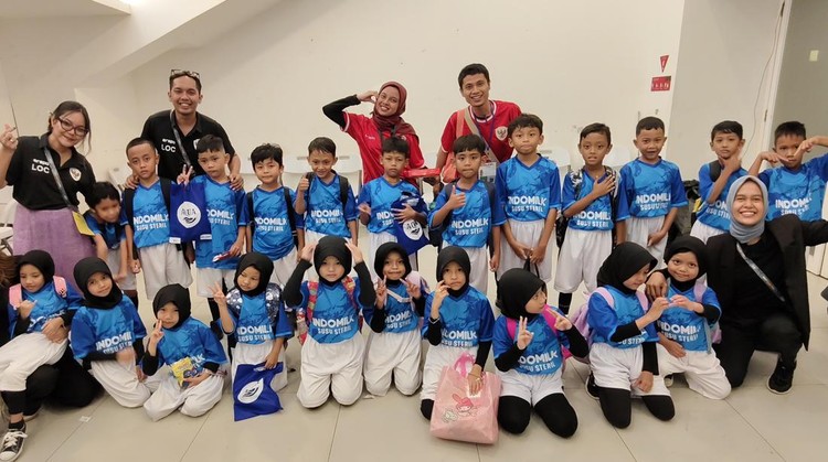 Escort Timnas Garuda U-20 dari Rumah Tahfiz TPQ At-Taqwa Kebayoran