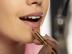 Tren No-Liner Lip Liner Pancarkan Kecantikan Lebih Natural, Ini Caranya