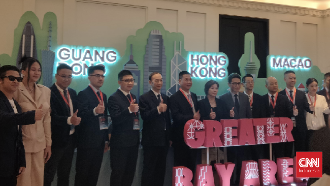 Greater Bay Area dikenal sebagai megalopolis atau kota besar yang terdiri dari sembilan kota dan dua wilayah administratif khusus di China Selatan.