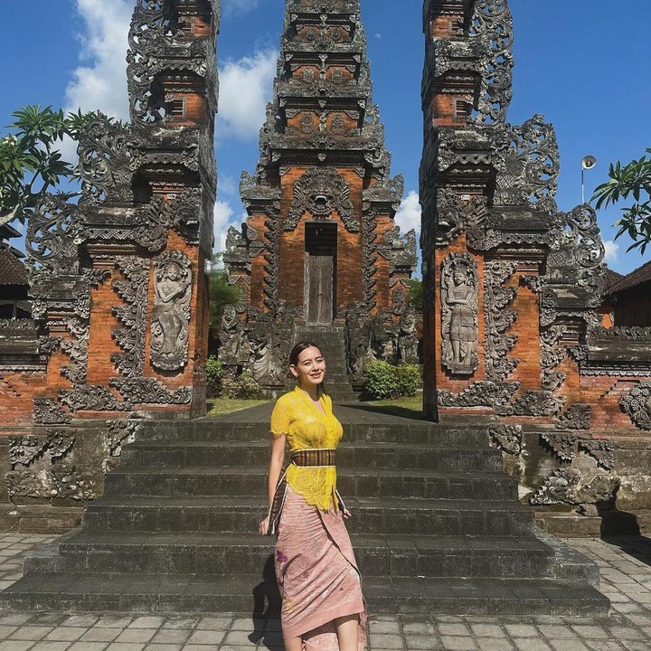 <p>Untungnya kerja keras yang Laura lalui itu membuahkan hasil membanggakan, ia dapat nilai A untuk semua mata kuliah yang diambil. "Abis melahirkan UAS tetep enggak minta dispensasi dan ternyata membuahkan hasil juga," bebernya dalam unggahan yang memamerkan potret Kartu Hasil Studi (KHS).(Foto: Instagram @laura_theux)<br /><br /><br /></p>