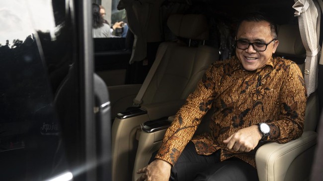 Kemenpan RB menegaskan masih perlu meluruskan rumusan konsep single salary atau gaji tunggal pegawai negeri sipil (PNS).
