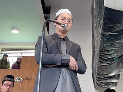 Cerita Mahasiswa RI Idham Alwi Jadi Imam Muda di Beberapa Masjid London