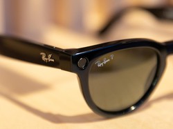 Apple Hentikan Proyek Kacamata AR Pesaing Meta Ray-Ban