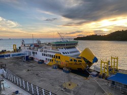 Arti Lampu Warna-warni di Kapal, Simak Penjelasannya!