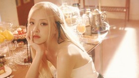 Rose BLACKPINK Teken Kontrak dengan Label Rekaman Coldplay