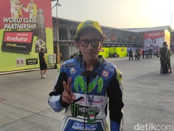 Valentino Rossi KW Ikut Ramaikan MotoGP Mandalika 2024!