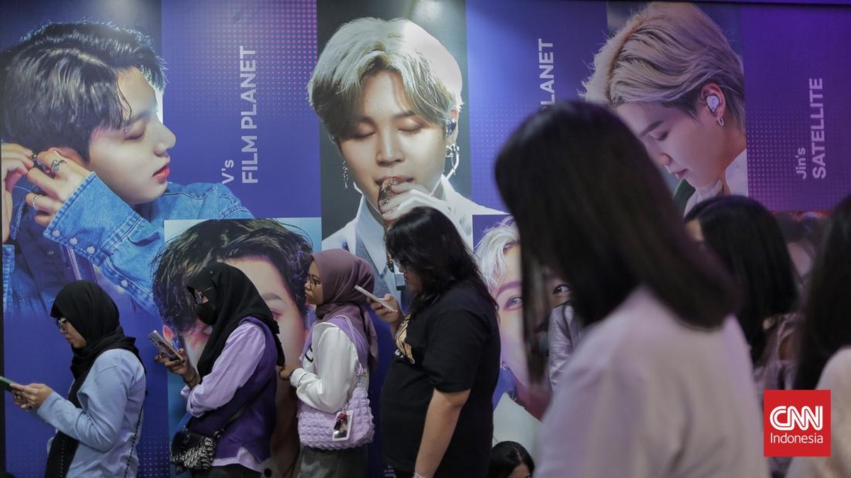 FOTO: Menikmati Konser Virtual Reality BTS