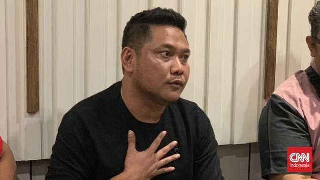 Ketua Bawaslu Surabaya Novli Bernado mengeklaim kekasihnya, berinisial EDS meminum minuman beralkohol hingga tak terkontrol.