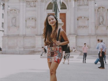 5 Potret Bahagia Nadia Vega Lulus Kuliah S2 di Roma, Persembahkan untuk Sang Bunda