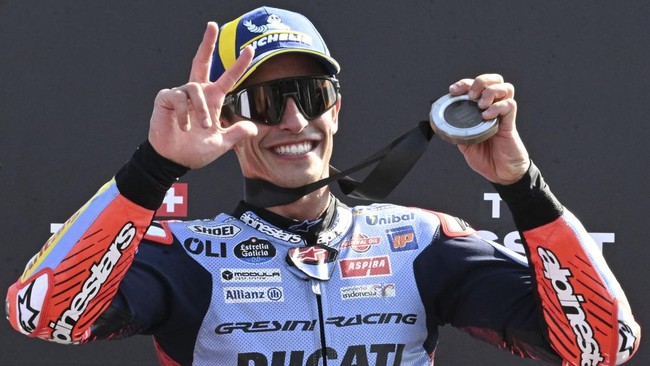 Pembalap Gresini Racing Marc Marquez puas usai finis ketiga setelah start dari posisi ke-12 pada Sprint Race MotoGP Mandalika 2024.