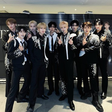 ZEROBASEONE Sukses Gelar Konser Pembuka Tur Dunia 'Timeless World'