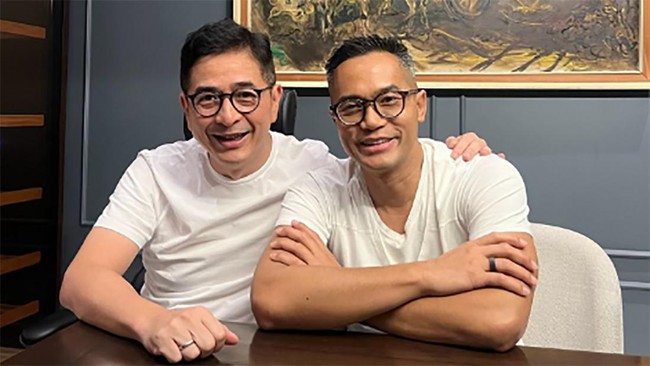 Ketum Kadin Anindya Bakrie mengunggah foto bersama Ketua Umum Kadin 2021-2026, Arsjad Rasjid, di akun Instagram pribadinya.