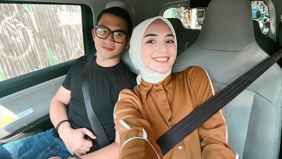 Citra Kirana dan Rezky Aditya