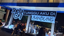 Jadi Pelabuhan Terakhir, Ini Keseruan Konser Sheila On 7 di Bandung