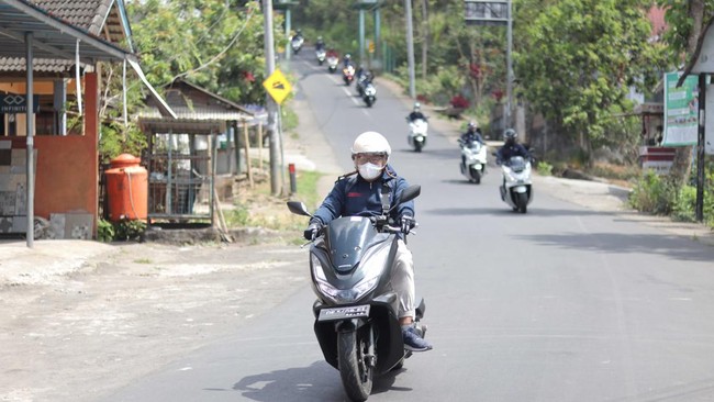 Mengemas barang bawaan atau packing perlu diperhatikan ketika hendak melakukan perjalanan jarak jauh. Simak tipsnya agar perjalanan nyaman.