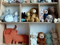 Berbeda dari Patung, Ini Hukum Pajang Boneka di Rumah dalam Islam