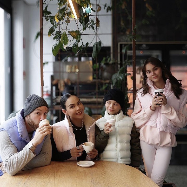 <p>Anak pertama Melaney Ricardo dan Tyson, Chloe Valentine, lahir pada 2 Februari 2012, Bunda. Di tahun ini, Chloe sudah genap berusia 12 tahun. (Foto: Instagram: @melaney_ricardo)</p>