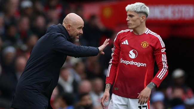 Erik Ten Hag tak takut dipecat dari kursi pelatih setelah Manchester United dipermalukan Tottenham Hotspur pada lanjutan Liga Inggris, Minggu (29/9).