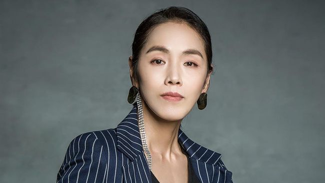Park Ji-ah yang memerankan ibu dari karakter Song Hye-kyo dalam drama The Glory meninggal dunia pada Senin (30/9).