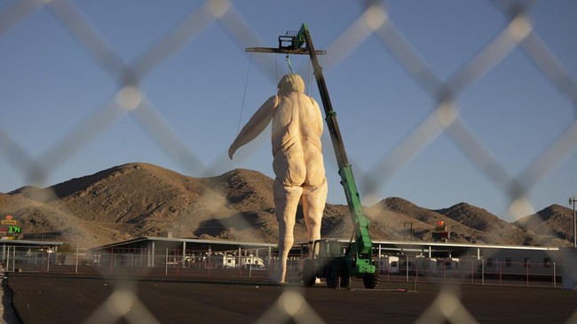 FOTO: Patung Donald Trump Telanjang Mejeng di Las Vegas
