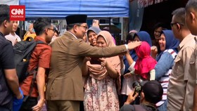 VIDEO: RK, Kun dan Pramono Tebar Janji Saat Blusukan ke Warga