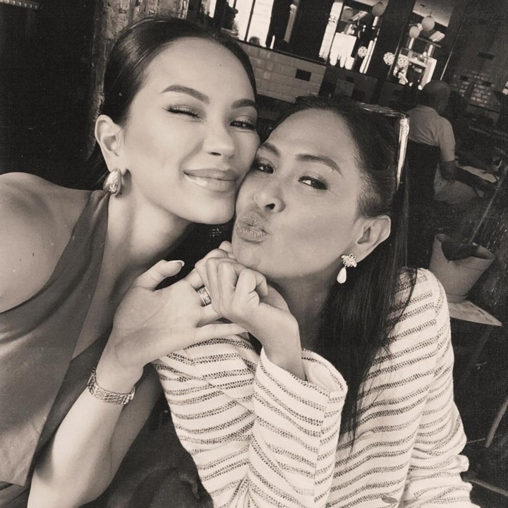 <p>Sementara itu, Alyssa Daguise juga sering menampilkan sang Bunda dalam unggahan media sosialnya. Ibunda Alyssa diketahui merupakan perempuan Lombok bernama Risa Dewi. (Foto: Instagram @alyssadaguise)</p>