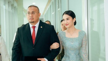 img-title Arhan Absen di Pelantikan DPR Andre Rosiade, Cincin Nikah Azizah Salsha Disorot