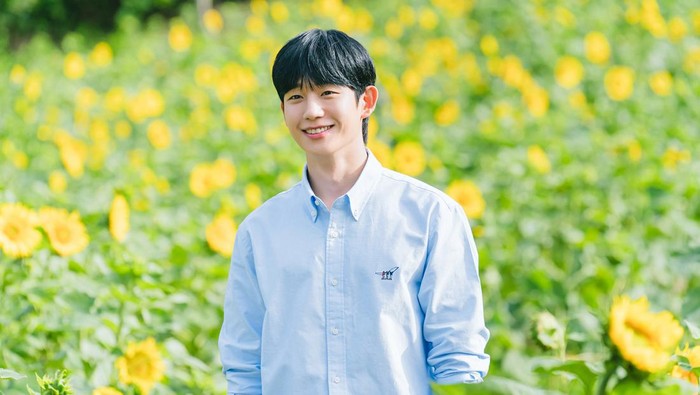 Bikin Nggak Sabar! Aktor Jung Hae In Akan Merilis OST untuk Drakor Netflix 'Love Next Door'