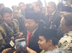 6 Kata Lucu dari Komeng Usai Dilantik Jadi Anggota DPD RI