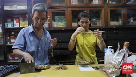 FOTO: Melihat Toko Obat Herbal Tertua di Glodok Jakarta