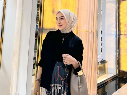 5 Potret Melody Prima Hamil Anak Ketiga, Dipuji Makin Cantik dan Glowing
