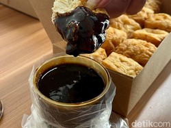 Laris 1.000 Buah Sehari, Ini Sedapnya Tahu Petis Kariri di Cirebon!