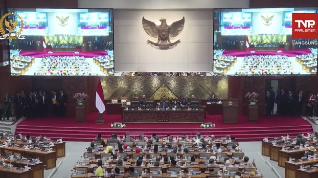 Rapat Paripurna DPR telah menetapkan struktur pimpinan, sekretaris, dan bendaharawan fraksi nan mewakili delapan partai politik di DPR periode 2024-2029.