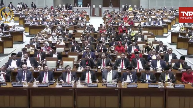 Rapat Paripurna DPR ke-13 masa sidang II 2024-2025 resmi mengesahkan RUU Perubahan keempat nomor 4 Tahun 2009 tentang Minerba.