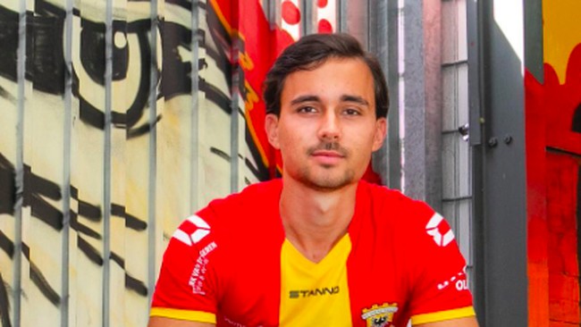 Kabar pemain Belanda Mats Deijl tidak memenuhi syarat FIFA untuk dinaturalisasi Malaysia menjadi sorotan netizen pada Selasa (1/10).