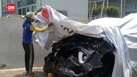 VIDEO: Tabrak Truk di Jalan Tol, Ajudan dan Supir Kapolres Tewas