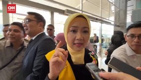 VIDEO: Hadir di Gedung DPR, RK Dampingi Istri Dilantik Jadi Anggota