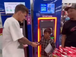 Ambil Uang di ATM BRI, Aksi Fabio Quartararo Jadi Sorotan Netizen