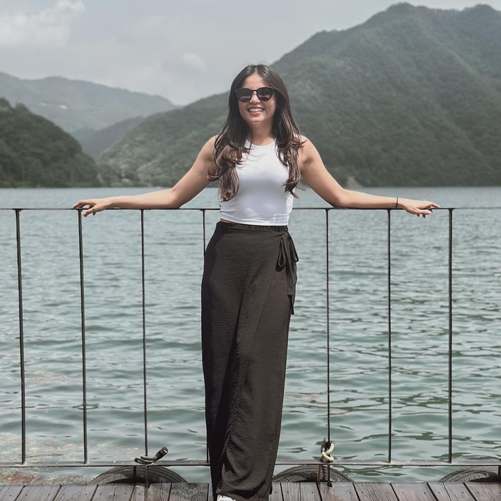 <p>Sang sutradara Sabrina Rochelle Kalangie harus menampilkan banyak sekali adegan-adegan menyedihkan demi membuat penonton <em>relate</em> dengan beban yang ditanggung Kaluna sepanjang film. Kerennya, Yunita Siregar mampu memerankan dan menunjukkan setiap emosi dengan sempurna di berbagai adegan. (Foto: Instagram @yunitasiregar)<br /><br /><br /></p>